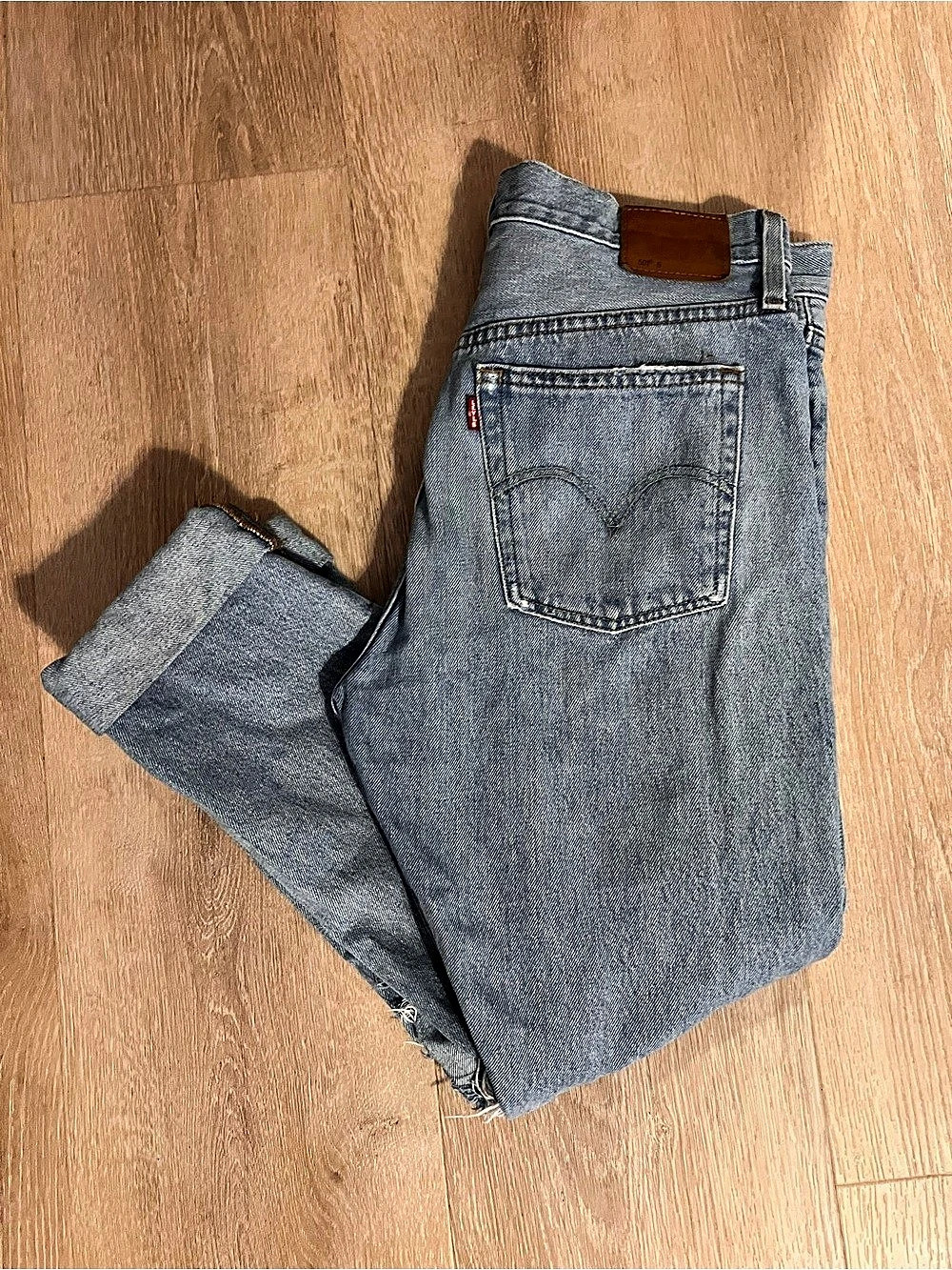 Levi's 501 Distressed Boyfriend Jeans in Blue Waist 29